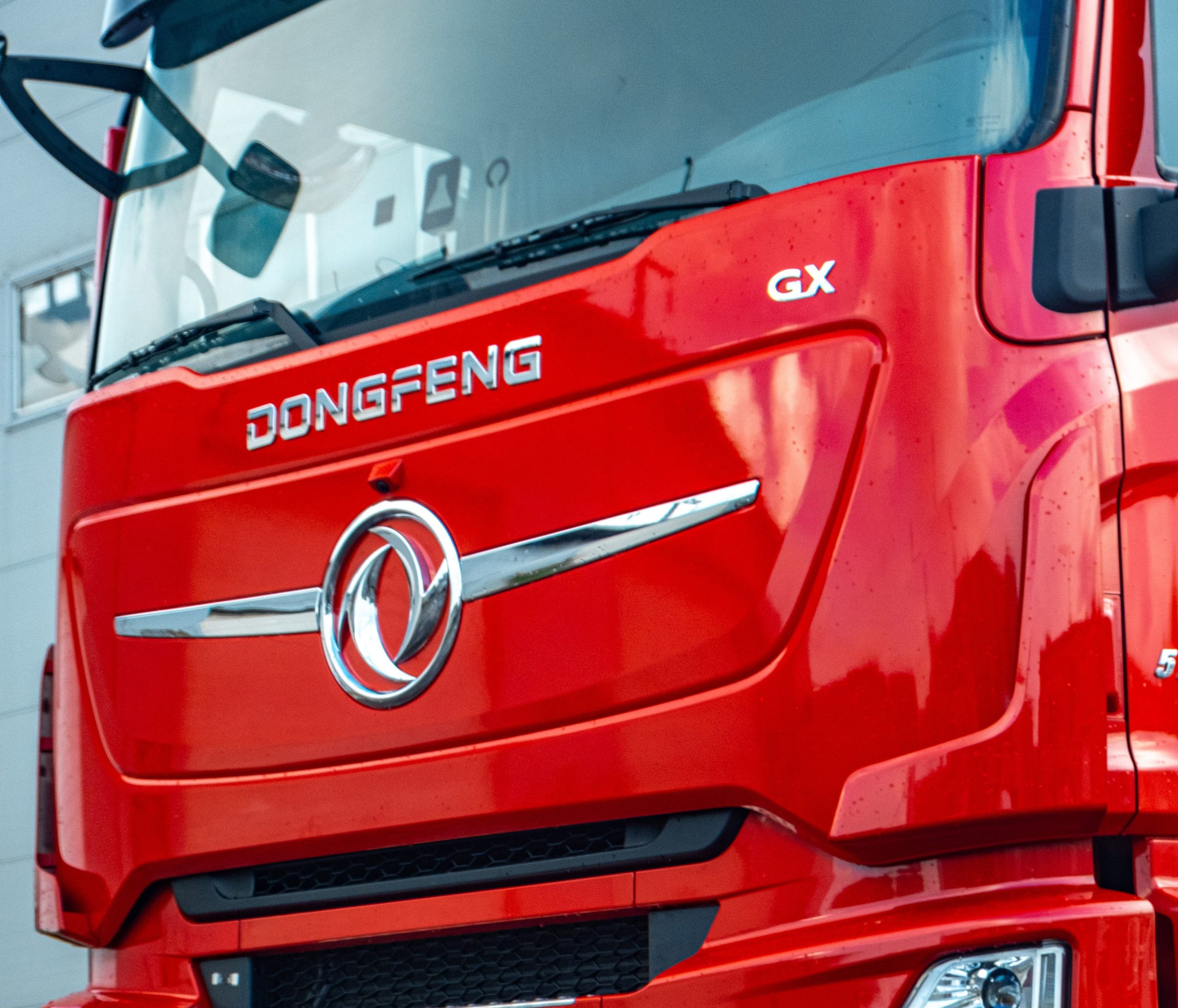 Dongfeng DFH4180 GX Series — обзор седельного тягача