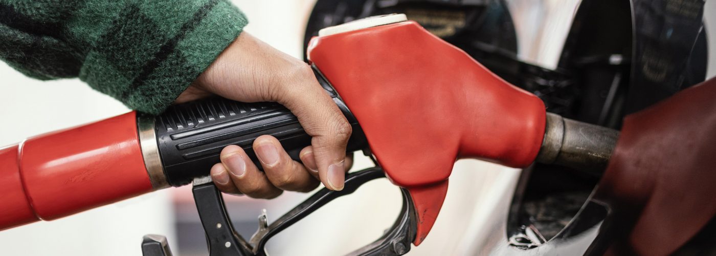 Цены на бензин и дизтопливо снизились